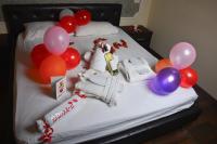 חדר פרטי מעוצב בבלונים - ספא טיטאניק ראשון לציון