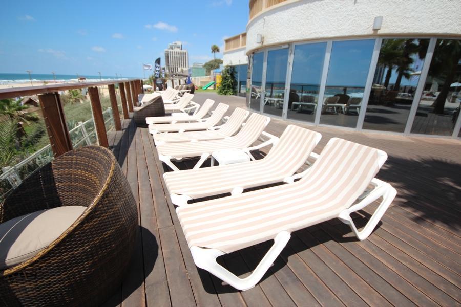 מרפסת המלון - ספא במלון דן אכדיה הרצליה 