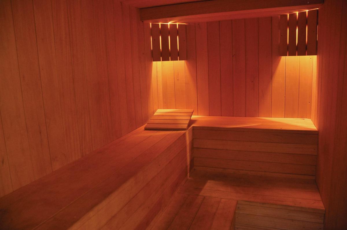 סאונה יבשה - ספא האלמנט החמישי במלון וורט ירושלים