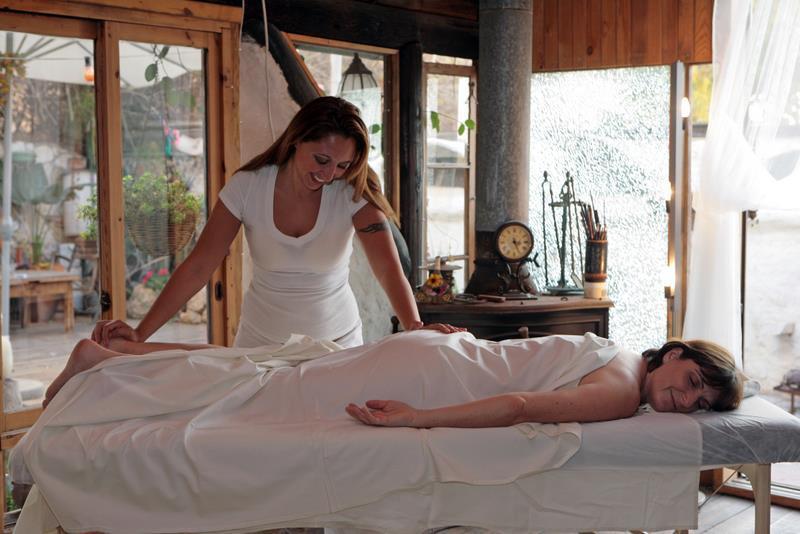 מתחם טיפולים - ספא כפות תמר רמת גן