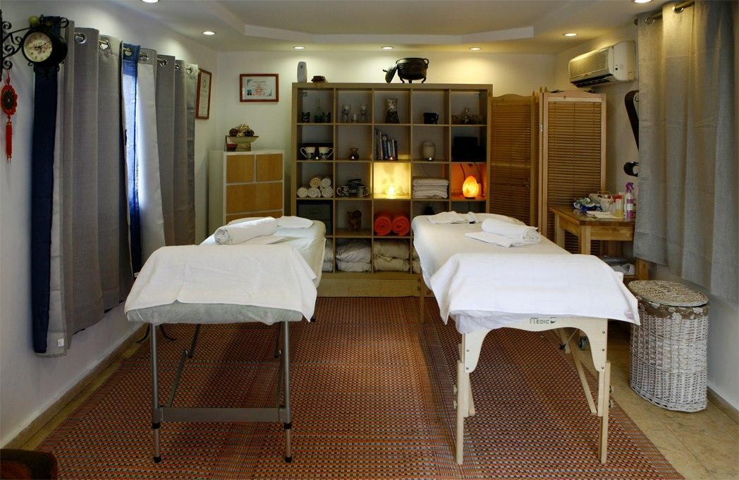  מתחם טיפולים - ספא כפות תמר רמת גן