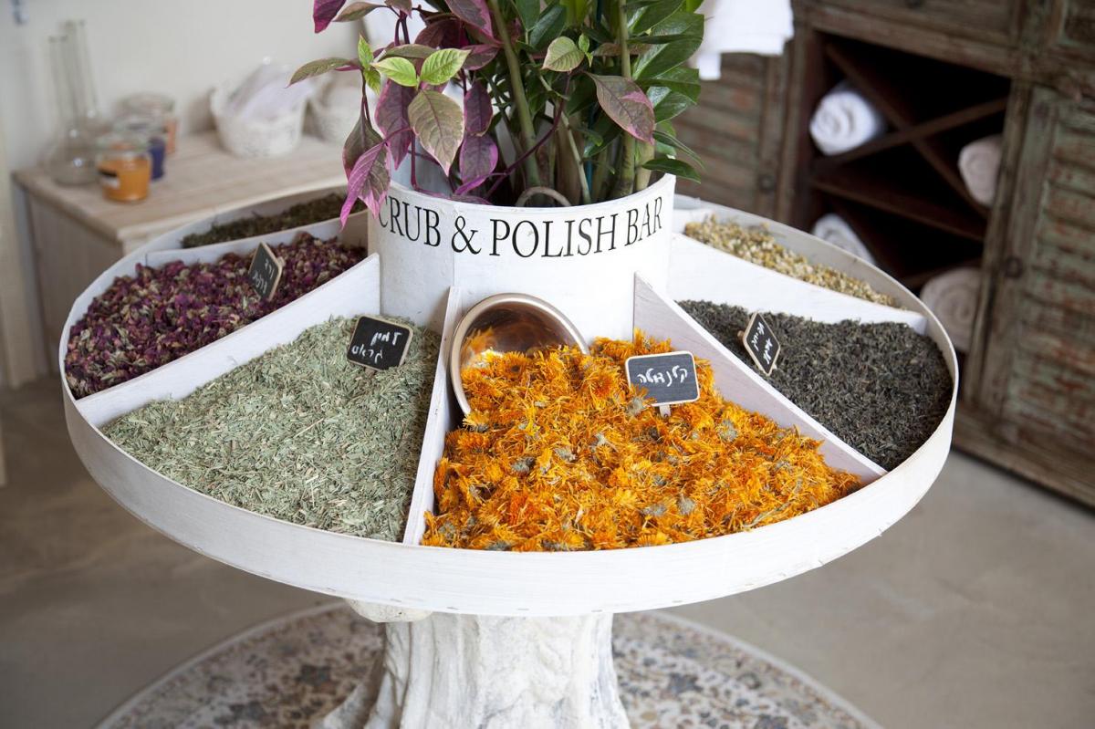 לילקה ספא בוטיק - בר סקראב אנד פוליש