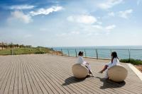  פינת ישיבה מול הים - ספא במלון איילנד נתניה