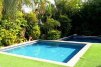 בריכה מחוממת וחיצונית - ספא קיסר