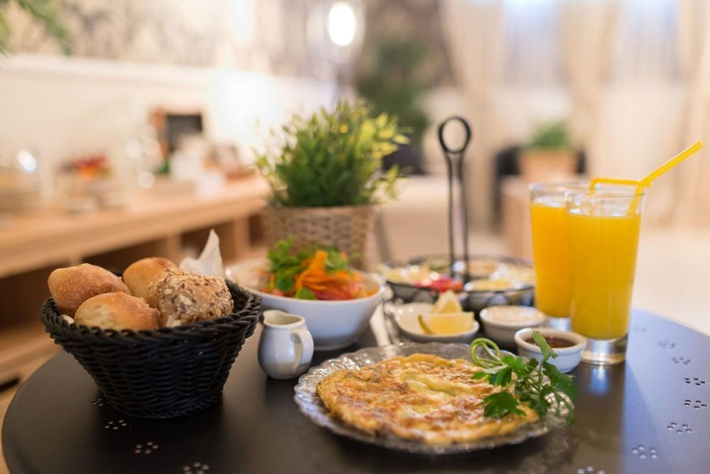 זוג בסאונה - ספאזיו