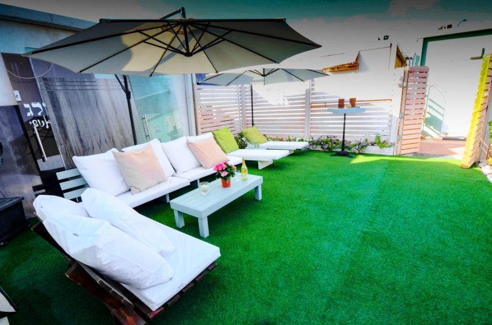 הכניסה לספא פולג