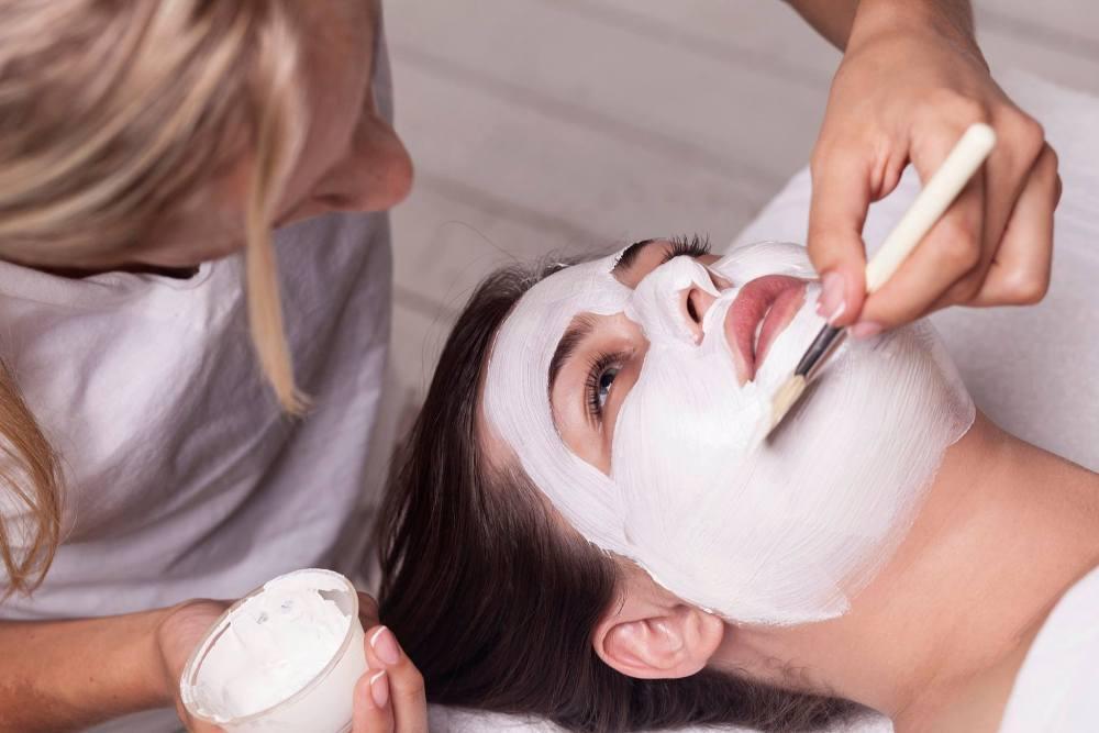   טיפול פנים - ספא כולה לנשים