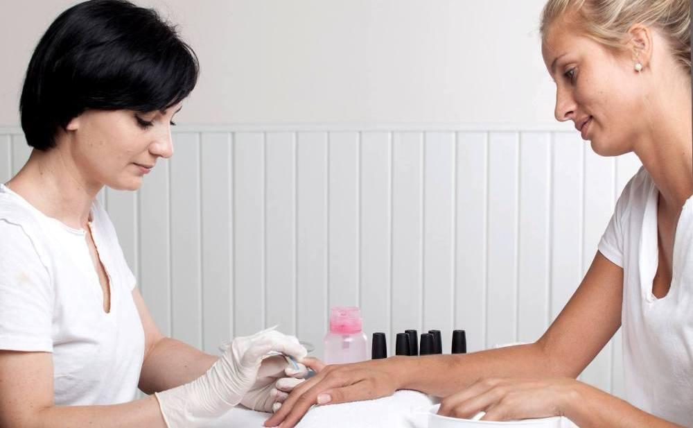  מניקור - ספא כולה לנשים