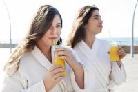  שתייה קלה בנמל - ספא כולה לנשים