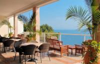 מרפסת חיצונית - ספא במלון חמת קיסר טבריה