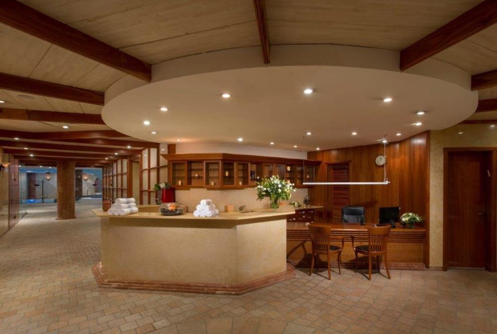 קבלת הספא - ספא בזלת במלון חוף גיא טבריה 