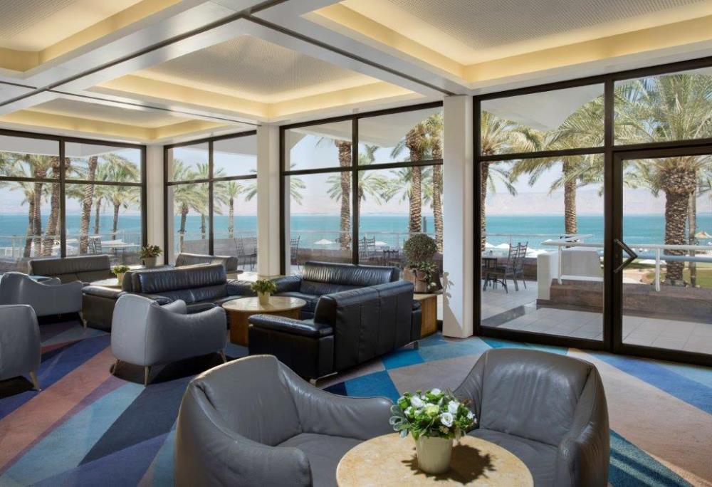 לובי המלון - ספא בזלת במלון חוף גיא טבריה 