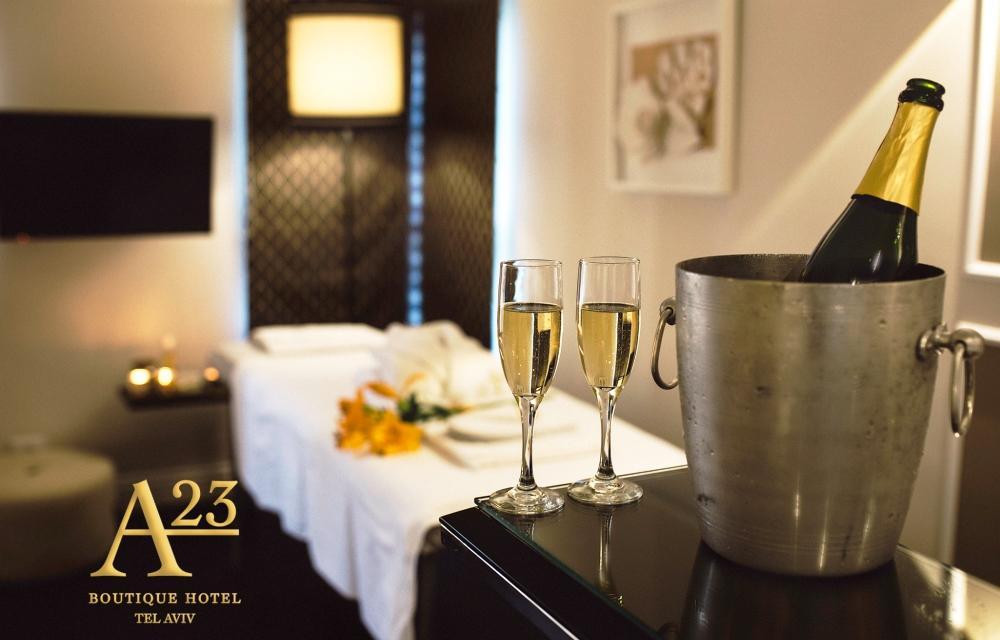  שמפנייה בחדר טיפולים - ספא במלון בוטיק A23 תל אביב