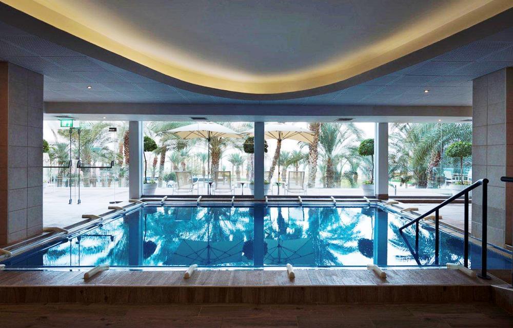 בריכה פנימית - ספא אספרי במלון נגה ים המלח