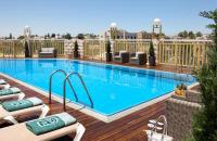 בריכה בגג המלון - ספא תמר במלון דן פנורמה ירושלים