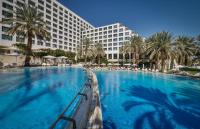   בריכה חיצונית - ספא אספרי במלון ישרוטל נבו ים המלח