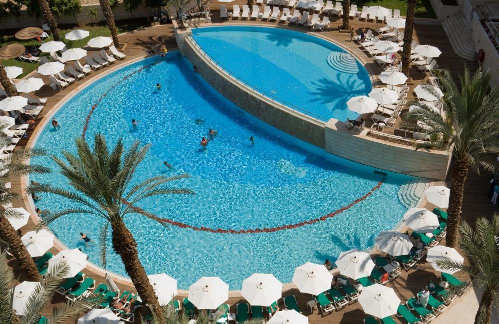  בריכה חיצונית - ספא אספרי במלון ישרוטל נבו ים המלח