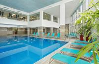  בריכה פנימית - ספא במלון רמדה נצרת