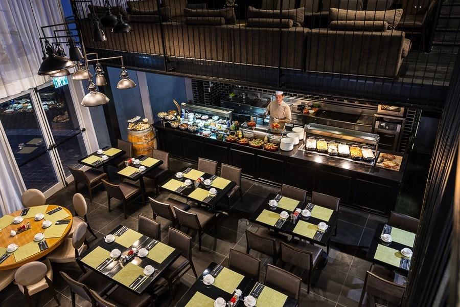  חדר אוכל במלון - ספא במלון לאונרדו בוטיק רחובות