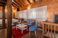 פינת ישיבה בסוויטה - אחוזת ברש מושב ברק