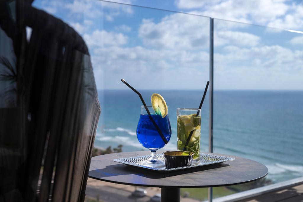  משקאות מול נוף הים - ספא וורט לגון בנתניה