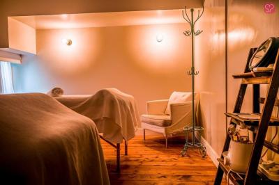 Spa package for one person including a 45-minute massage 