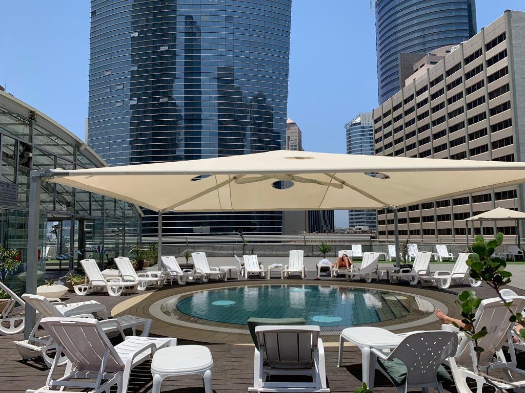  בריכה על הגג - זאוספא רמת גן