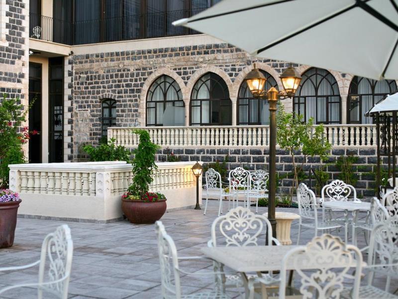  פינת ישיבה - ספא במלון אירופה