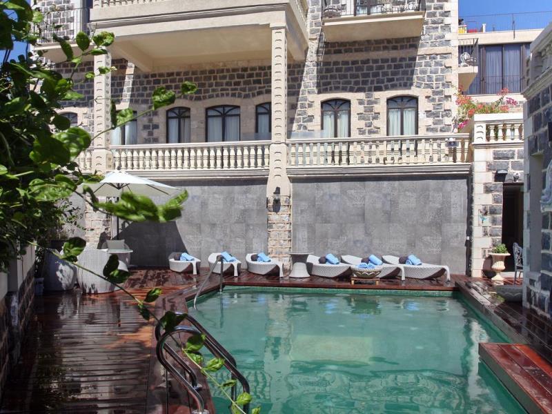   בריכת המלון - ספא במלון אירופה