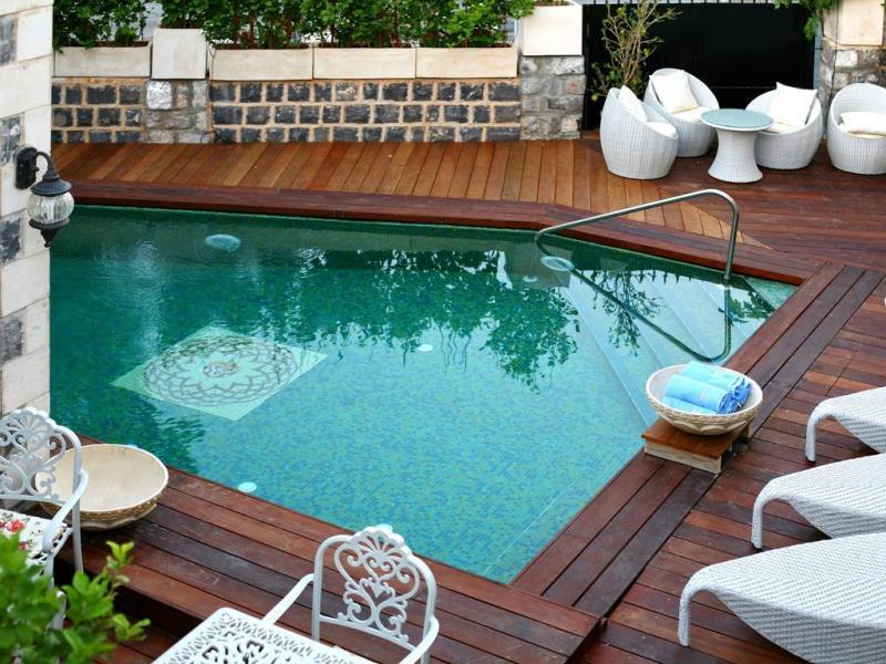   בריכת המלון - ספא במלון אירופה