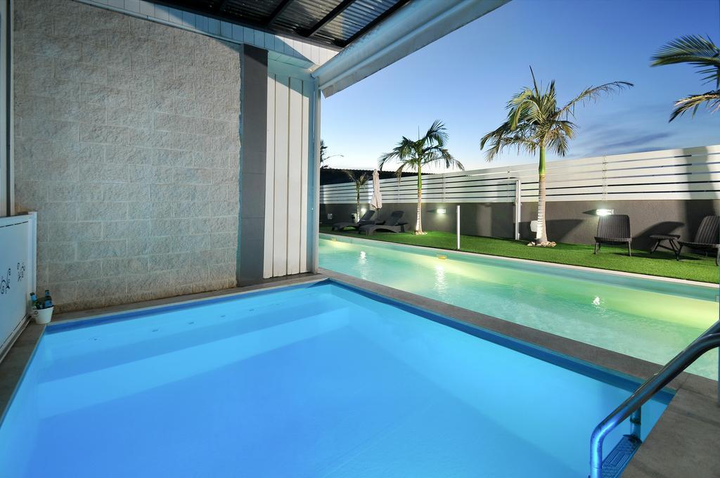   בריכת הסוויטה ובריכת השחייה במקום - אחוזת מיא