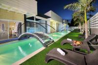  בריכה ומיטות שיזוף - אחוזת מיא