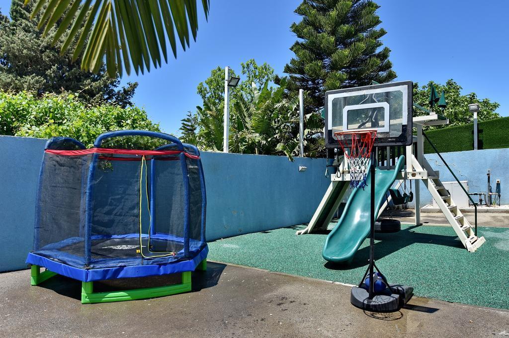  פינת משחקים - אחוזת מיא