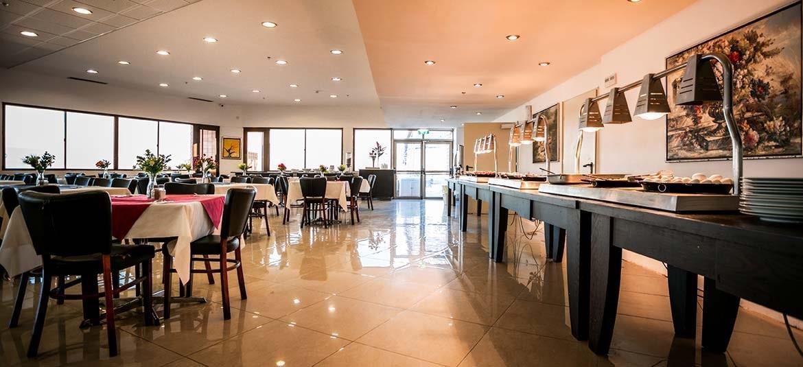  חדר אוכל - כפר הנופש דריה