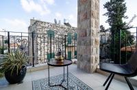  מרפסת עם פינת ישיבה - ספא במלון ביאזי 