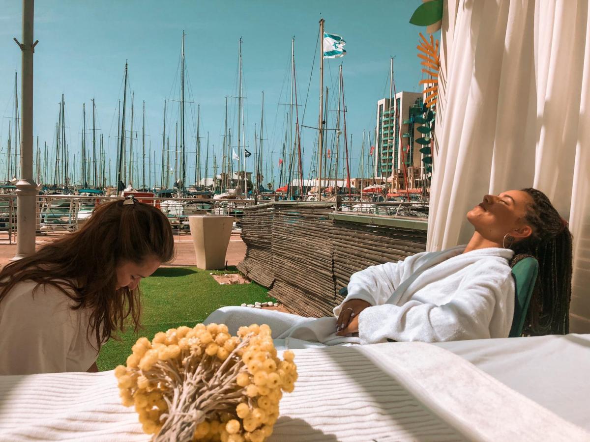 טיפול לאורחת בחוץ - ספא לאוקסיטן