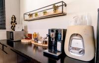    עמדת שתייה וכיבוד קל - סי וויו