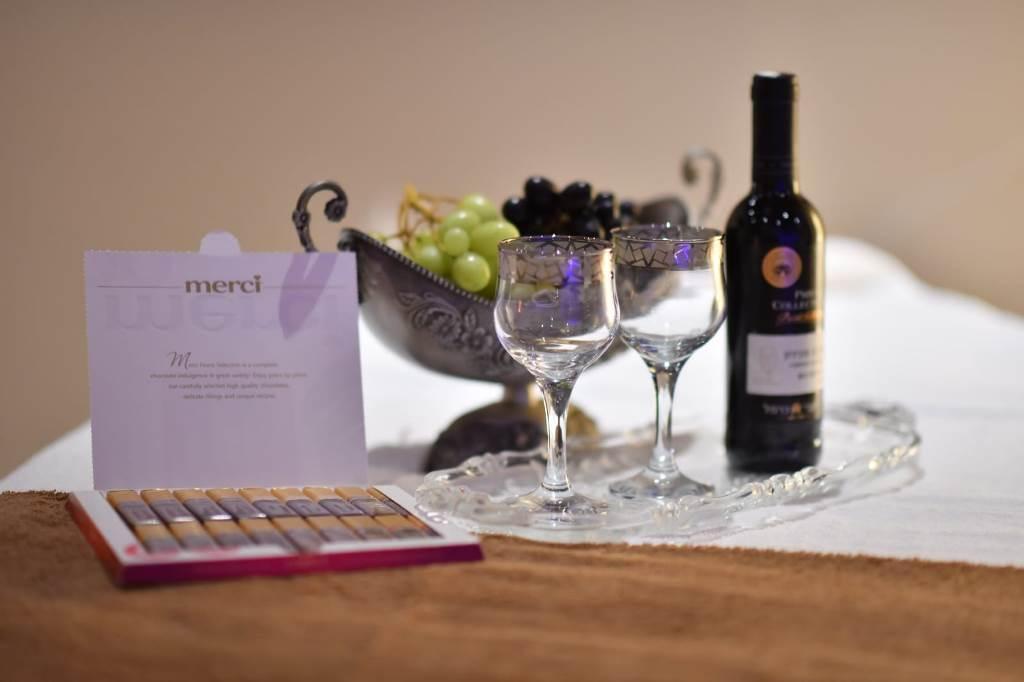 יין ושוקולדים - אווה ספא טבריה