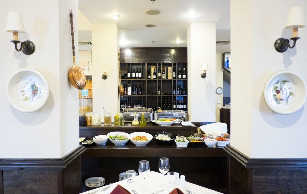 ארוחת בוקר במלון - ספא במלון וילה גליליי צפת