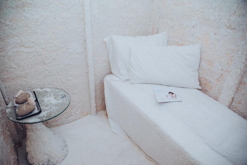   פינת ישיבה בחדר מלח  - ספא גארדן