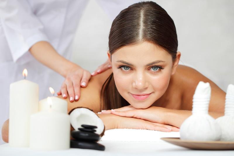   אורחת בעיסוי - ספא גארדן