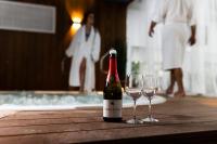 גקוזי עם יין - ספא אלוויט במלון וורט אילת