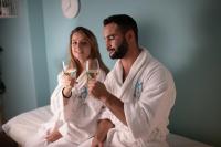 זוג אורחים בספא - ספא אלוויט במלון וורט אילת