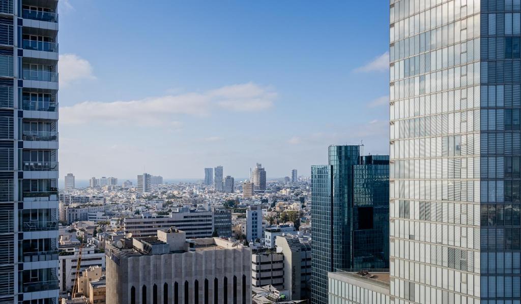 נוף תל אביב מהמלון - ספא במלון בובו תל אביב