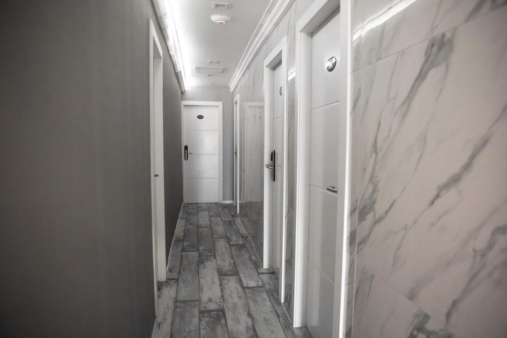  מסדרון המוביל לחדרי הטיפולים - ספא דרים ביץ