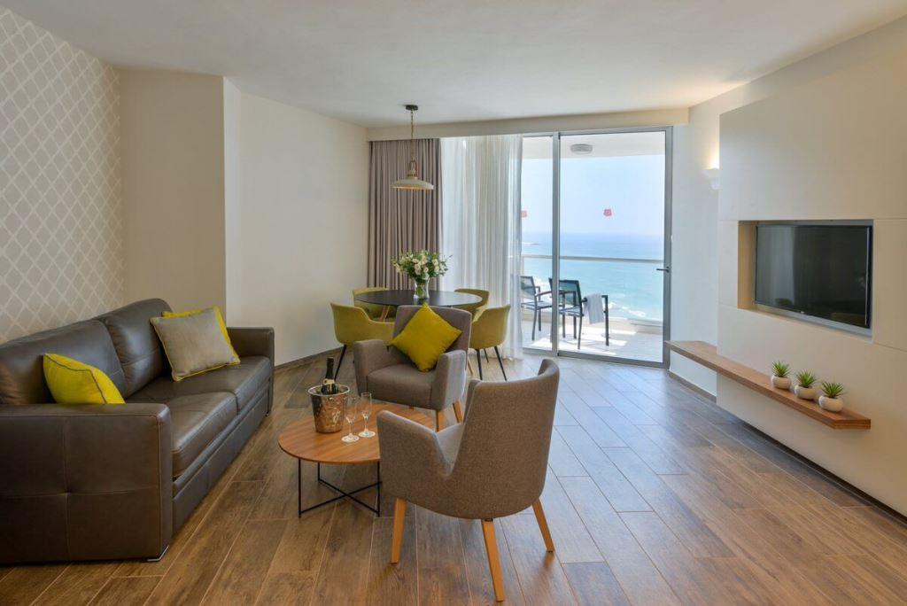 חדר לינה במלון  - שרנא ספא במלון השרון הרצליה