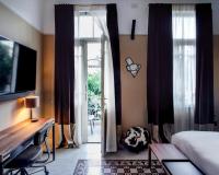 חדר לינה במלון - ספא במלון הבוטיק אסמבלאז תל אביב