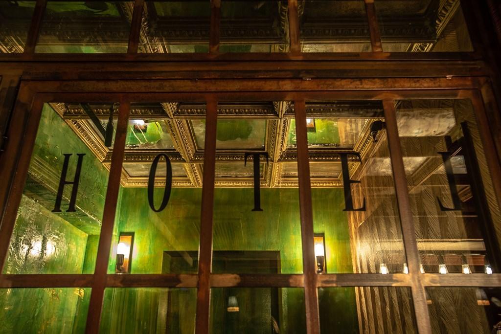 חזית כניסה למלון - ספא במלון הבוטיק ברדיצבסקי תל אביב