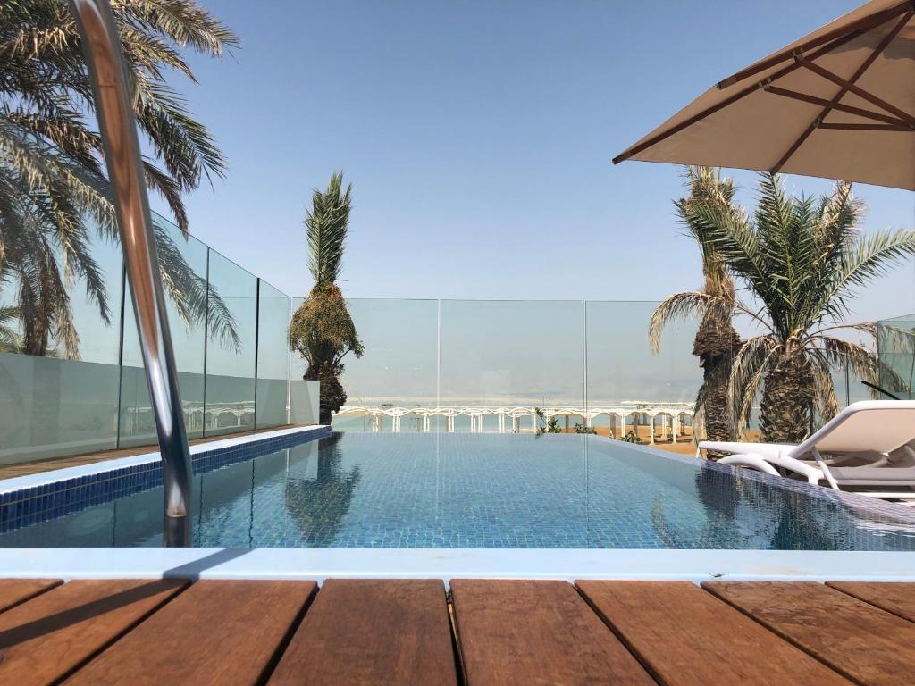 בריכה פרטית בחדר המלון - ספא במלון מילוס ים המלח