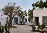 מתחם חיצוני בין חדרי המלון - ספא במלון מילוס ים המלח